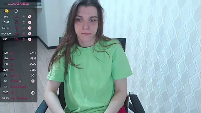 Snapshot of LisaHeart chatting on January 20, 2025, 9:11 pm LisaHeart online show from January 20, 2025, 9:11 pm