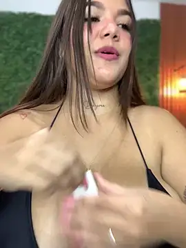 Snapshot of Michellesexxy chatting on February 9, 2025, 3:43 am Michellesexxy online show from February 9, 2025, 3:43 am