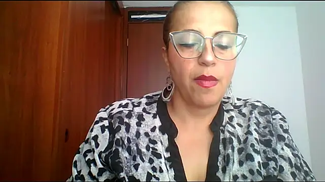 RossanaLionheart online show from April 28, 2026, 12:54 pm