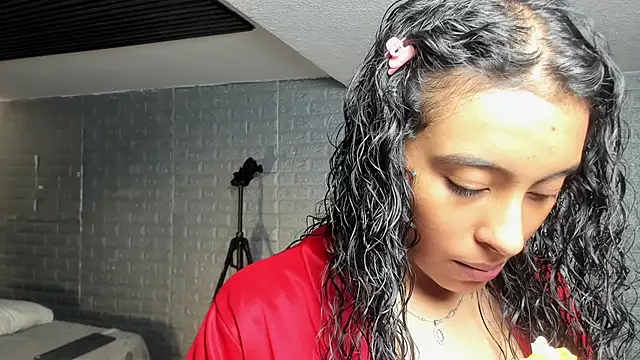 Snapshot of magic_marg chatting on October 8, 2025, 8:28 pm magic marg online show from October 8, 2025, 8:28 pm
