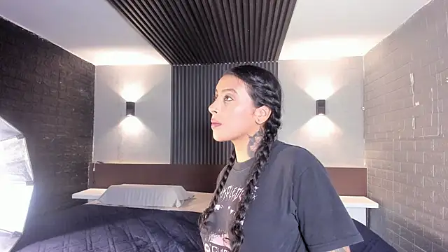 Snapshot of magic_marg chatting on October 13, 2025, 8:53 pm magic marg online show from October 13, 2025, 8:53 pm