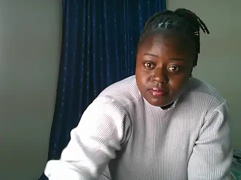 t-QueenSlyy online show from June 7, 2026, 3:49 pm