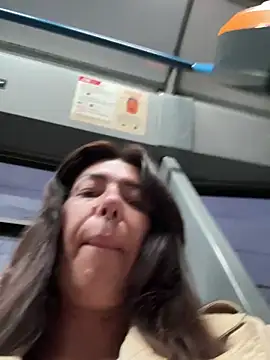 eveangelll online show from October 6, 2025, 3:59 am