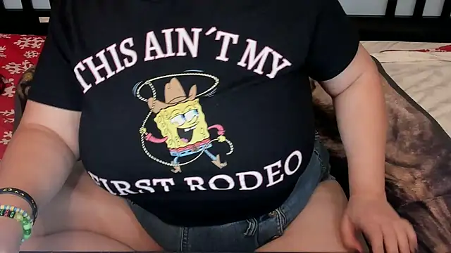 Snapshot of Chloenightmare chatting on October 6, 2025, 4:32 am Chloenightmare online show from October 6, 2025, 4:32 am