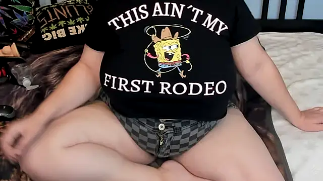 Snapshot of Chloenightmare chatting on October 29, 2025, 9:05 pm Chloenightmare online show from October 29, 2025, 9:05 pm