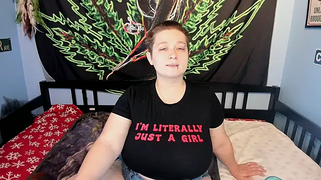 Snapshot of Chloenightmare chatting on October 31, 2025, 7:48 pm Chloenightmare online show from October 31, 2025, 7:48 pm