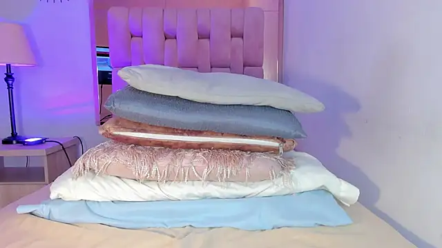 Voluptupus-girl online show from March 8, 2025, 12:41 pm