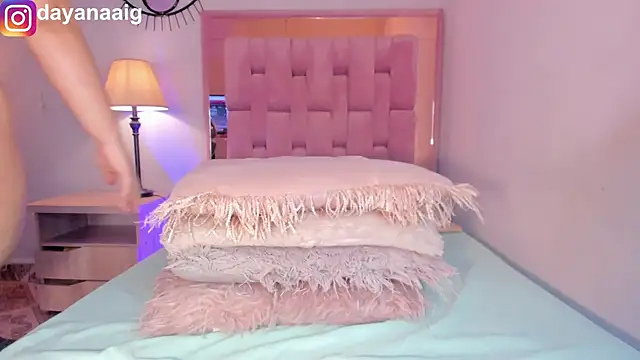 Voluptupus-girl online show from October 20, 2025, 8:53 pm