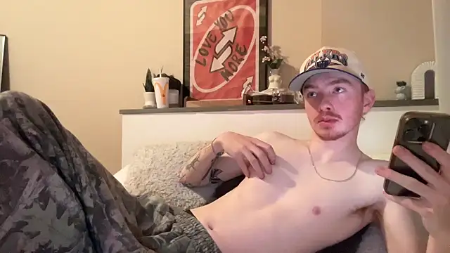 Snapshot of younghungginger chatting on January 22, 2025, 1:53 am younghungginger online show from January 22, 2025, 1:53 am