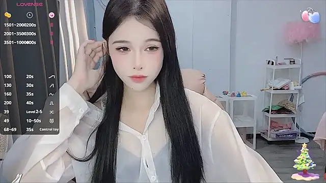 Snapshot of 7-Love chatting on January 3, 2025, 11:57 am 7-Love online show from January 3, 2025, 11:57 am