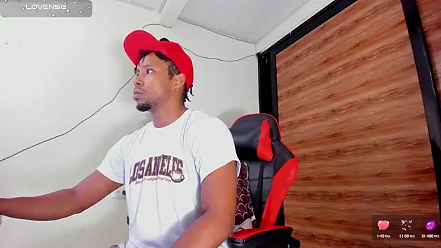 Snapshot of AlejoKhalifa_ chatting on October 1, 2025, 10:21 am AlejoKhalifa  online show from October 1, 2025, 10:21 am