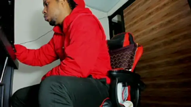 Snapshot of AlejoKhalifa_ chatting on October 2, 2025, 9:05 am AlejoKhalifa  online show from October 2, 2025, 9:05 am