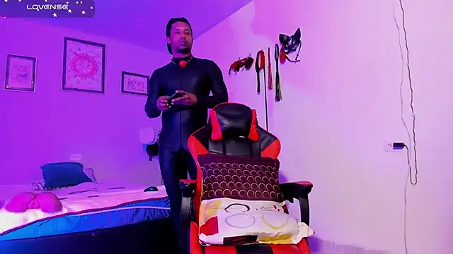 Snapshot of AlejoKhalifa_ chatting on October 7, 2025, 8:55 am AlejoKhalifa  online show from October 7, 2025, 8:55 am