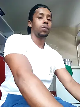 Snapshot of AlejoKhalifa_ chatting on October 7, 2025, 9:12 pm AlejoKhalifa  online show from October 7, 2025, 9:12 pm