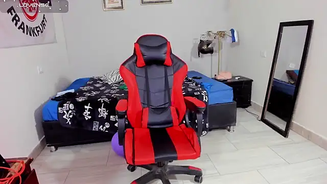 Snapshot of AlejoKhalifa_ chatting on October 27, 2025, 8:29 am AlejoKhalifa  online show from October 27, 2025, 8:29 am