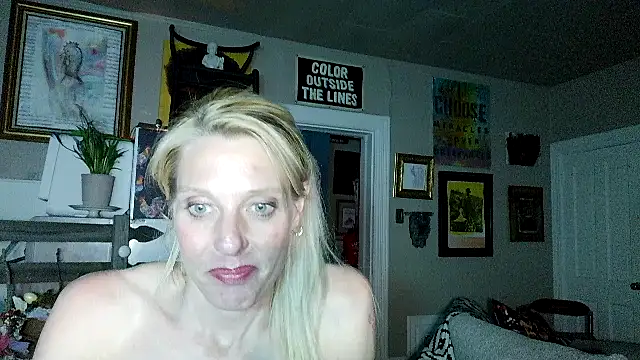 Glamazonx online show from April 29, 2026, 7:12 am