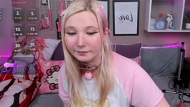 Snapshot of MeowkaKitty chatting on February 11, 2025, 3:40 am MeowkaKitty online show from February 11, 2025, 3:40 am