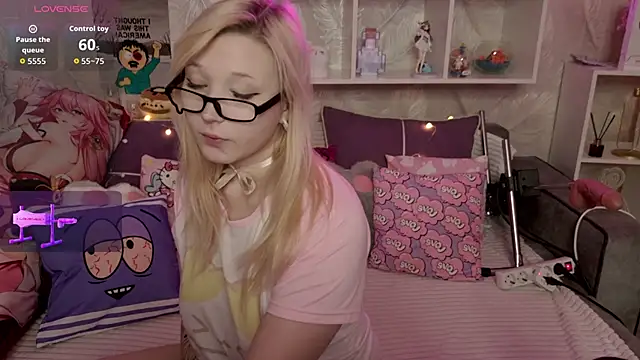 MeowkaKitty online show from February 16, 2026, 2:40 am