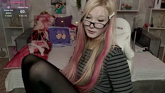 MeowkaKitty online show from May 2, 2026, 1:43 am