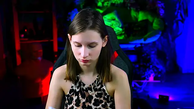 EllaHorton online show from February 5, 2026, 12:54 pm