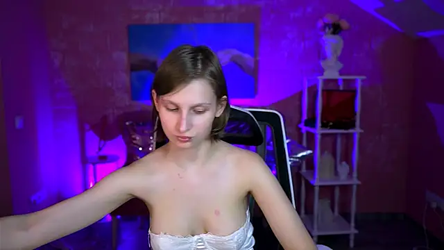 EllaHorton online show from June 15, 2026, 5:26 pm