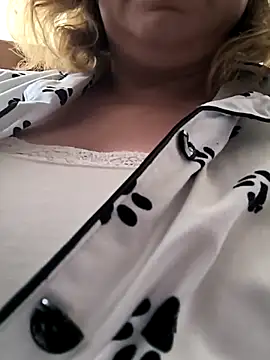 jusichka online show from February 11, 2025, 7:33 am