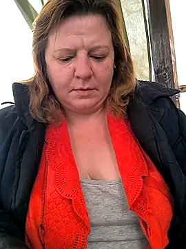 jusichka online show from February 16, 2025, 7:48 am
