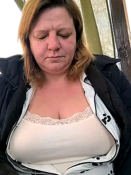 jusichka online show from February 18, 2025, 7:54 am