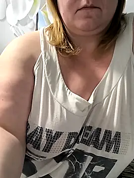 jusichka online show from February 21, 2025, 9:32 pm