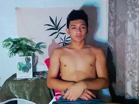 Prvncjshz2 online show from November 2, 2025, 1:35 pm