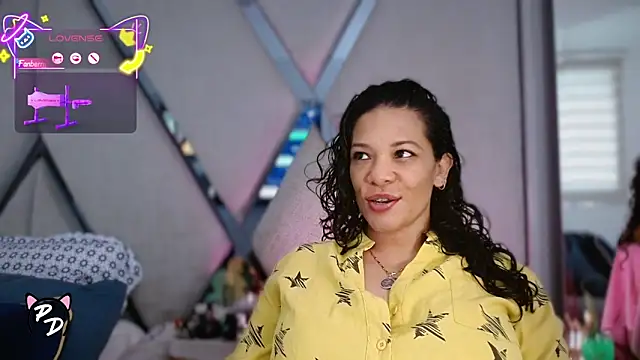 Snapshot of paula_daniela1 chatting on May 3, 2026, 10:38 pm paula daniela1 online show from May 3, 2026, 10:38 pm