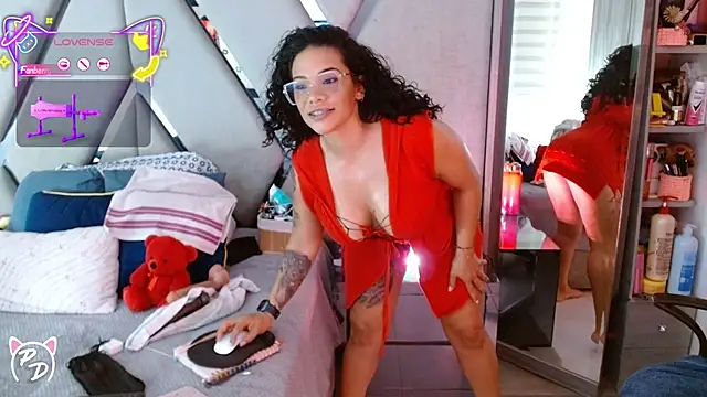 Snapshot of paula_daniela1 chatting on May 12, 2026, 9:23 pm paula daniela1 online show from May 12, 2026, 9:23 pm