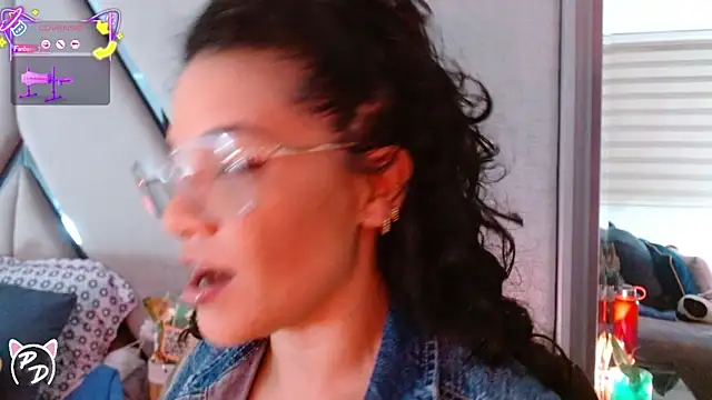 Snapshot of paula_daniela1 chatting on May 16, 2026, 11:14 pm paula daniela1 online show from May 16, 2026, 11:14 pm