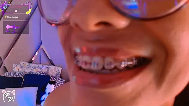 paula daniela1 online show from June 15, 2026, 9:50 pm