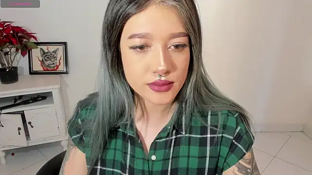 kat apple online show from November 22, 2025, 8:52 pm