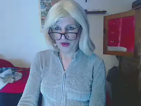 Snapshot of LorenJade chatting on December 15, 2024, 12:29 am LorenJade online show from December 15, 2024, 12:29 am