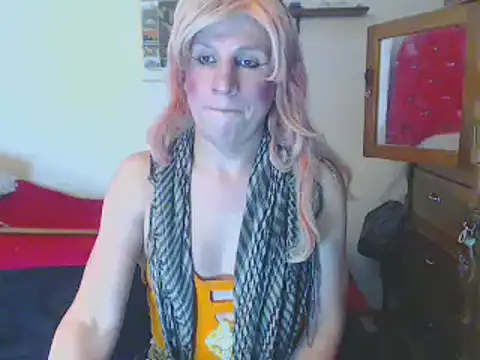 Snapshot of LorenJade chatting on December 21, 2024, 7:45 am LorenJade online show from December 21, 2024, 7:45 am