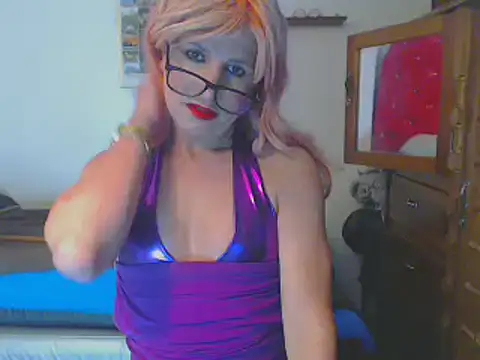 Snapshot of LorenJade chatting on February 4, 2025, 7:07 am LorenJade online show from February 4, 2025, 7:07 am