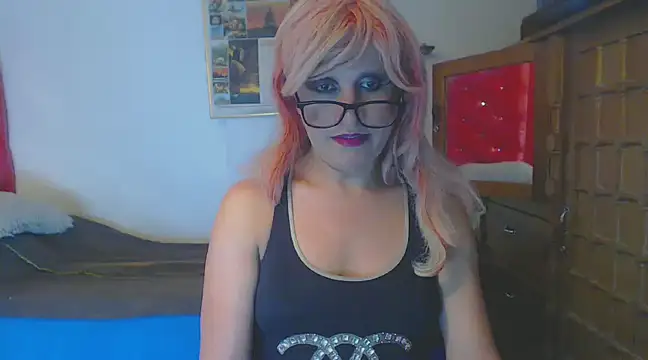 Snapshot of LorenJade chatting on February 11, 2025, 6:08 am LorenJade online show from February 11, 2025, 6:08 am