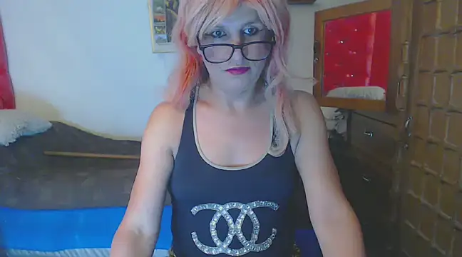 Snapshot of LorenJade chatting on February 14, 2025, 7:07 am LorenJade online show from February 14, 2025, 7:07 am