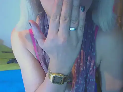 Snapshot of LorenJade chatting on March 8, 2025, 7:16 am LorenJade online show from March 8, 2025, 7:16 am