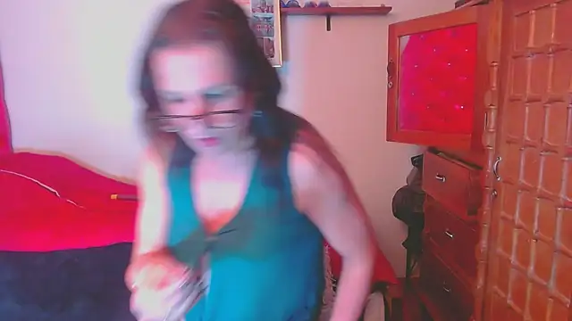 Snapshot of LorenJade chatting on October 29, 2025, 7:54 am LorenJade online show from October 29, 2025, 7:54 am