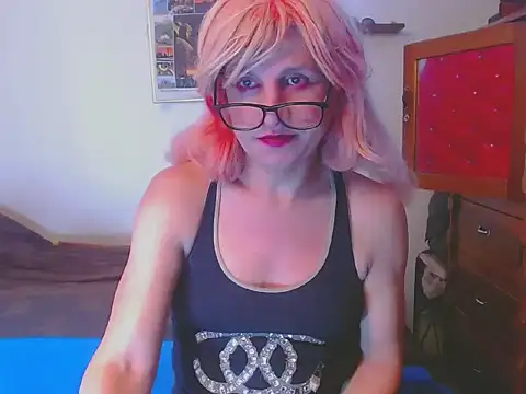 LorenJade online show from February 10, 2026, 7:34 am