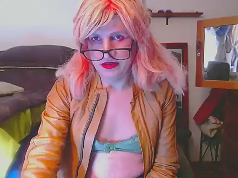 LorenJade online show from May 9, 2026, 6:51 am