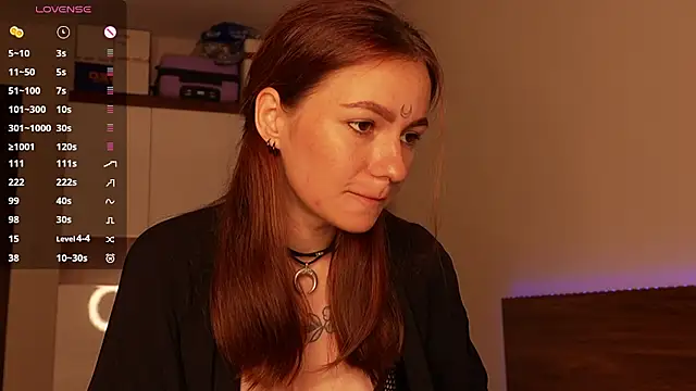 Snapshot of girl_with_snaketatto0 chatting on May 12, 2026, 2:30 am girl with snaketatto0 online show from May 12, 2026, 2:30 am