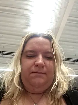 Curvy Lucy online show from January 6, 2025, 9:08 am