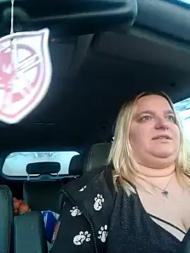 Curvy Lucy online show from January 7, 2025, 3:44 pm