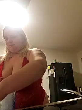Curvy Lucy online show from January 29, 2025, 8:04 pm