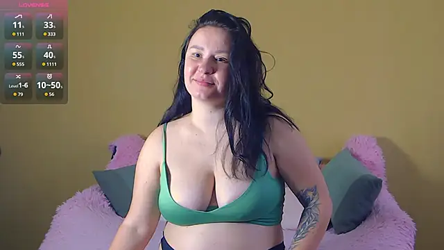 AlexaLexie online show from October 25, 2025, 8:55 am