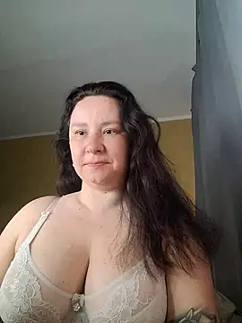 AlexaLexie online show from May 4, 2026, 6:53 am